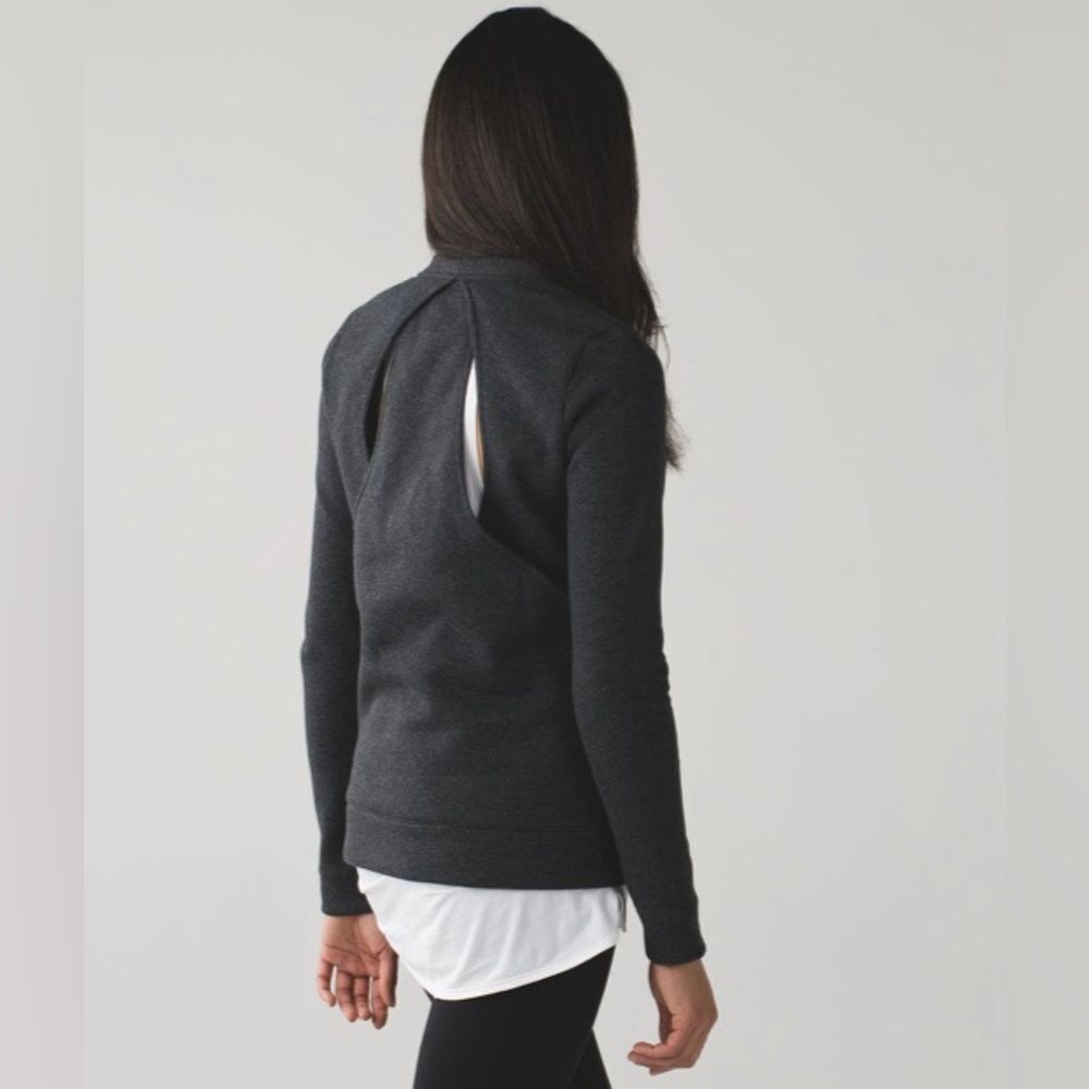 LULULEMON ATHLETICA &Go Endeavor Long Sleeve Sweatshirt in Heathered Black - Picture 2 of 12